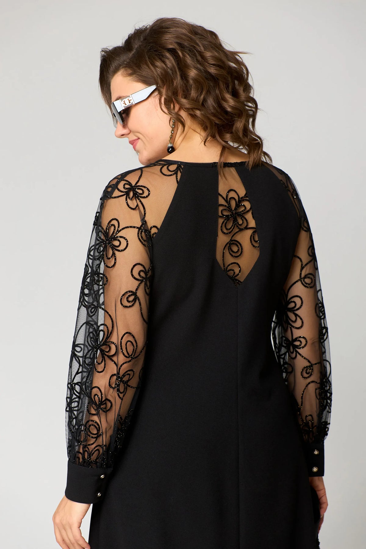 Edris Elegant Lace Dress - view 7