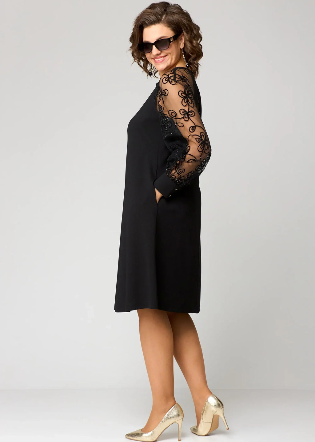 Edris Elegant Lace Dress - view 5