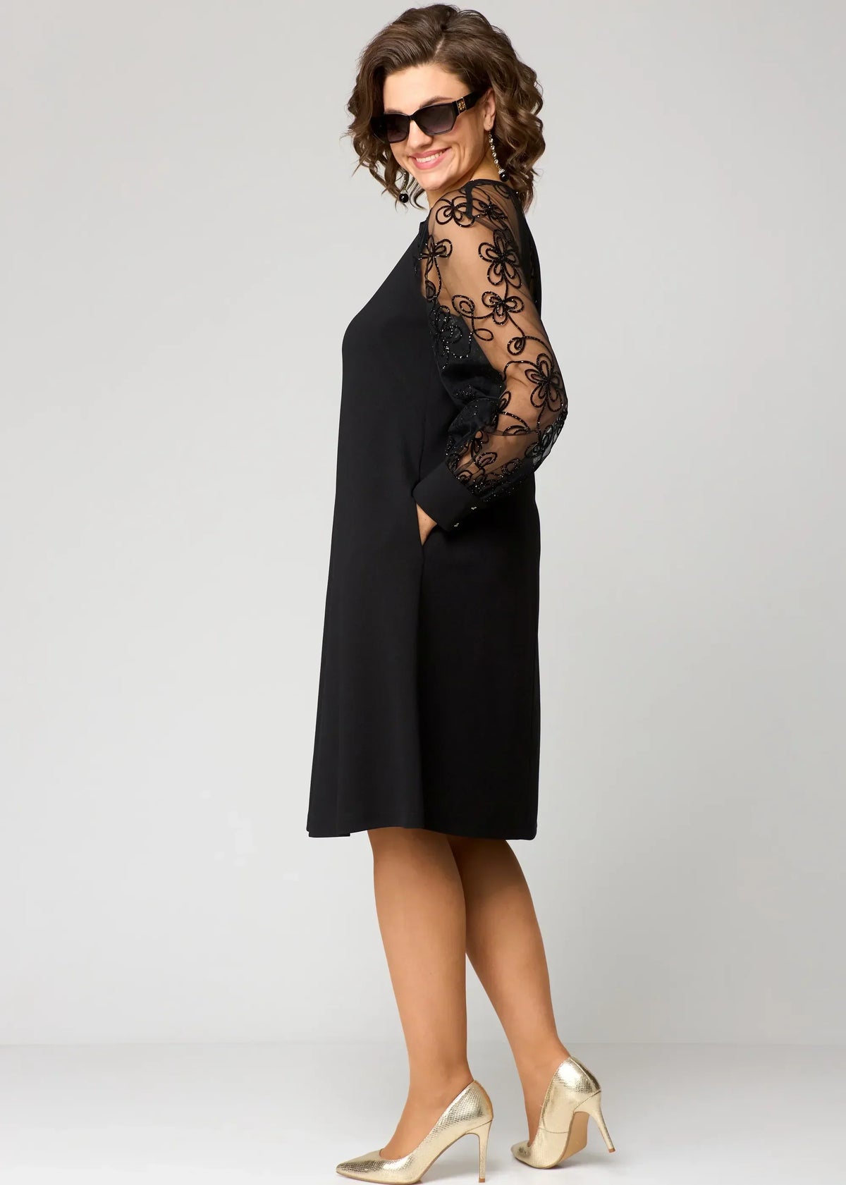 Edris Elegant Lace Dress - view 5