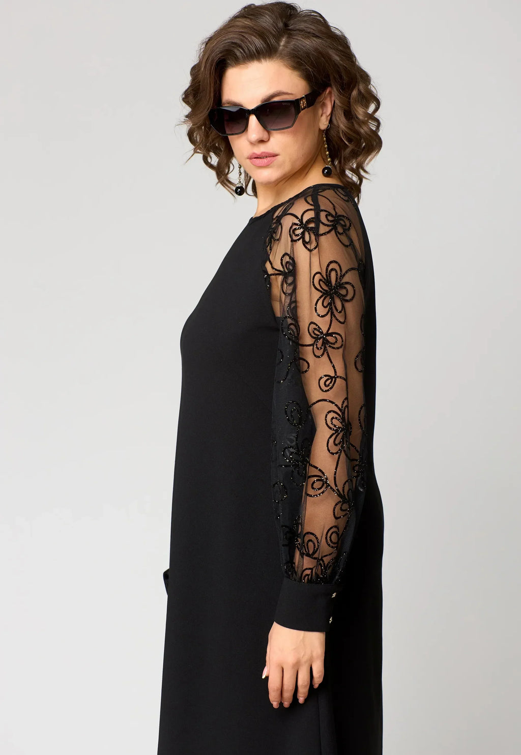 Edris Elegant Lace Dress - view 4