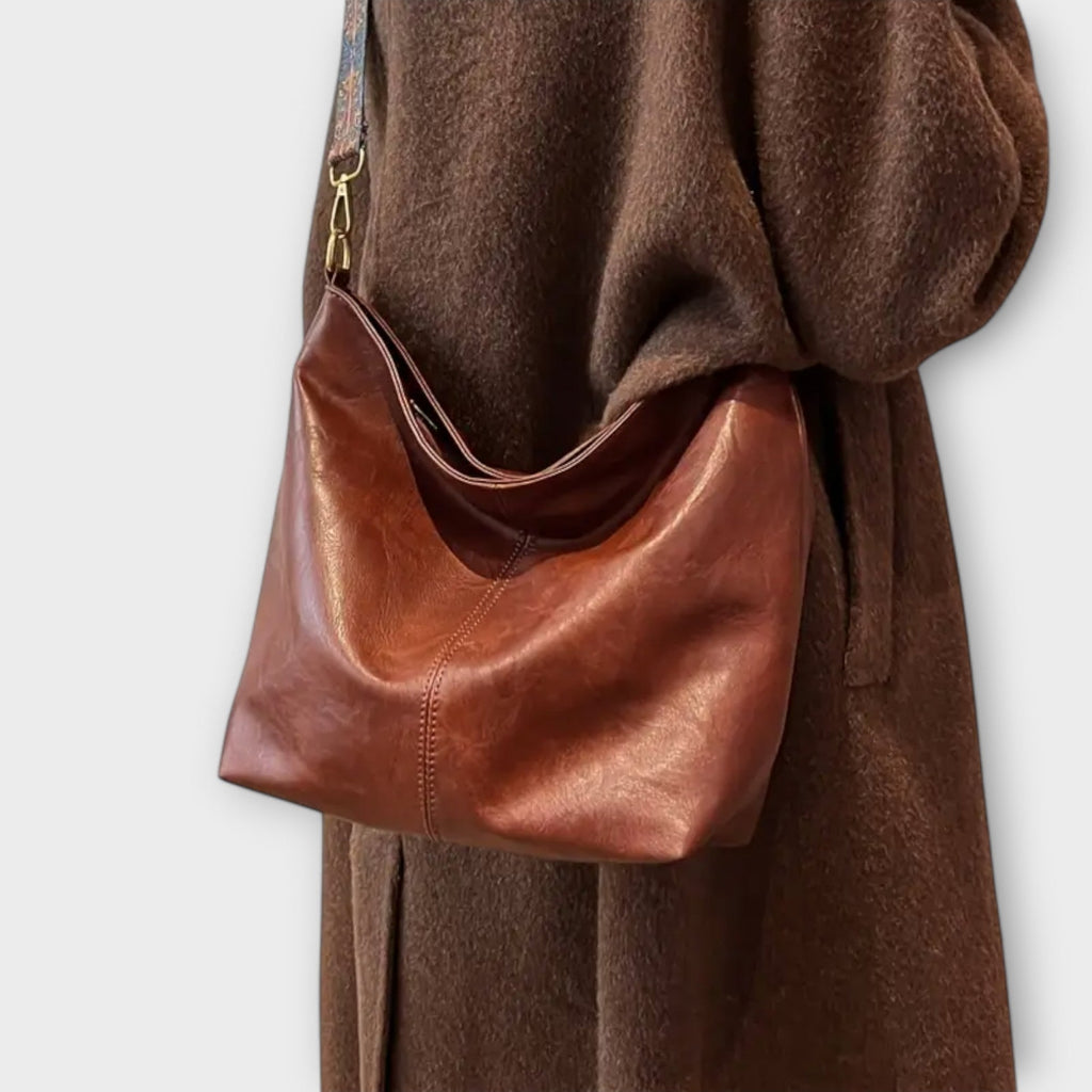 Agatha Vintage-Inspired Bag product photo 6