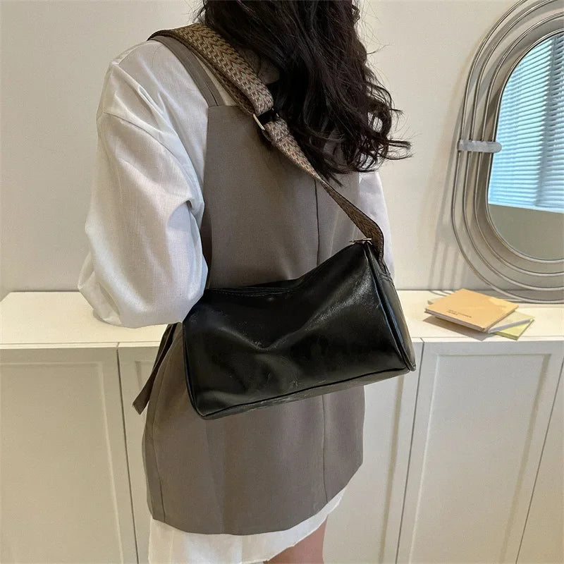 Florence Everyday Crossbody Bag product photo 5